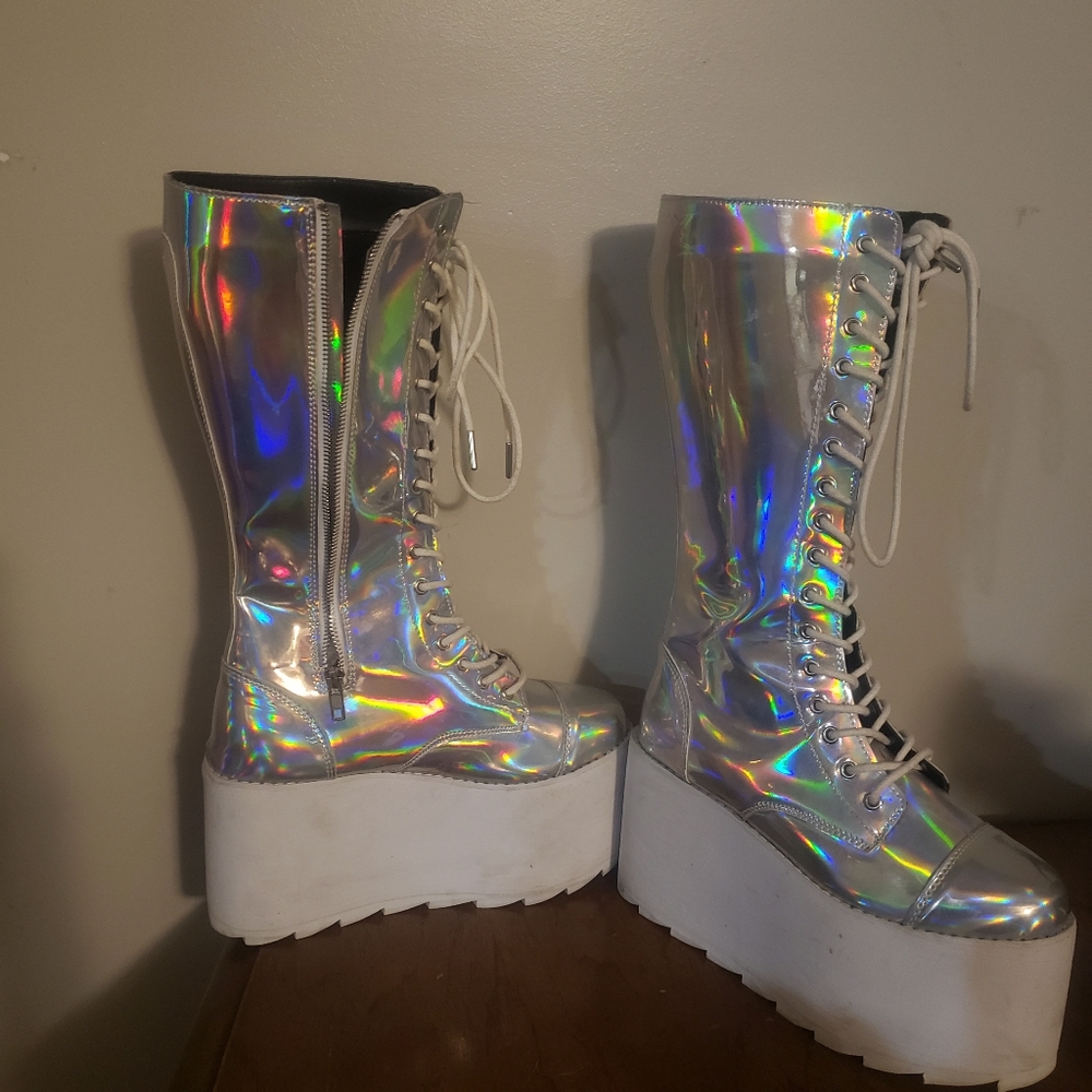 YRU iridescent platform boots